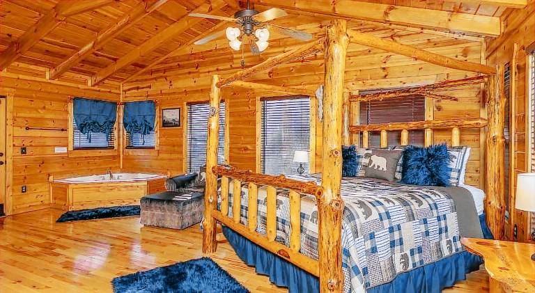 Wonderful vacation home with hot tub | Pet-friendly — photo 2