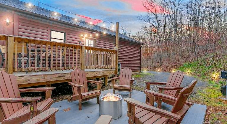 House with jacuzzi in Shenandoah, MD