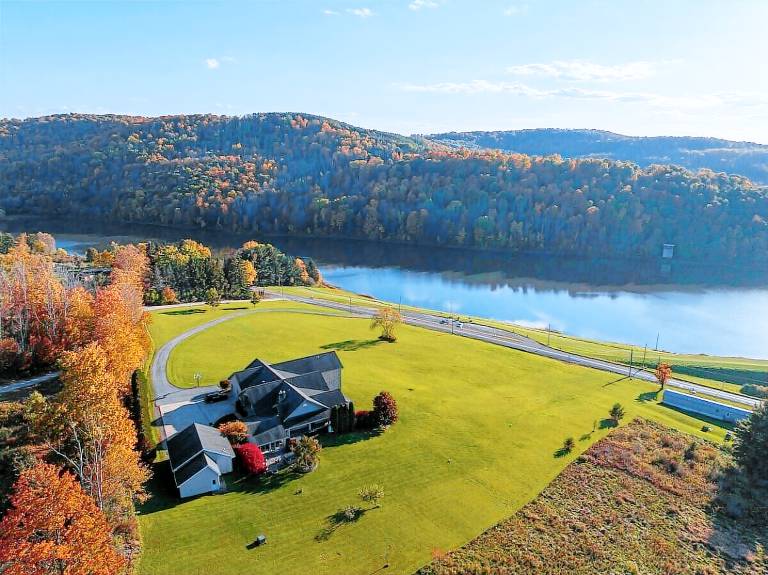 House Wellsboro
