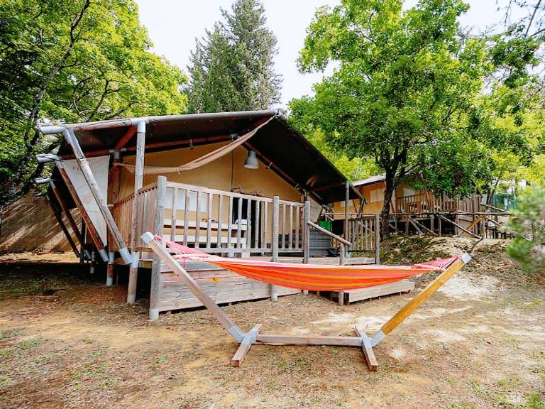 Nice mobile home with pool & patio | Pets are welcome — photo 3