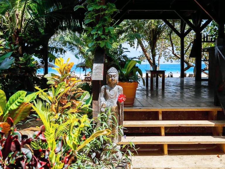 Lodge Red Frog Beach