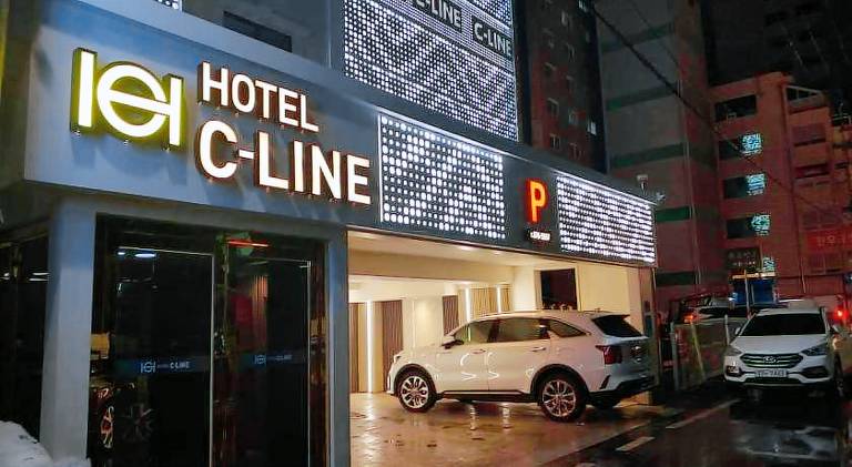 C line Hotel