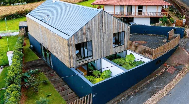 House Furnas