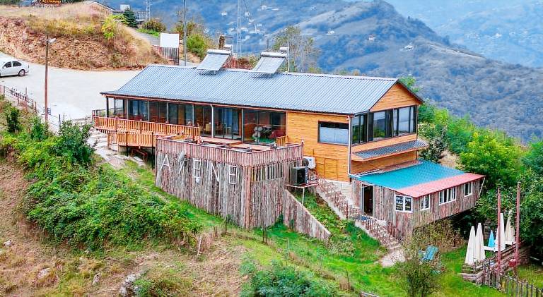 Beautiful house with jacuzzi, patio & garden | Pet-friendly in Akçaabat
