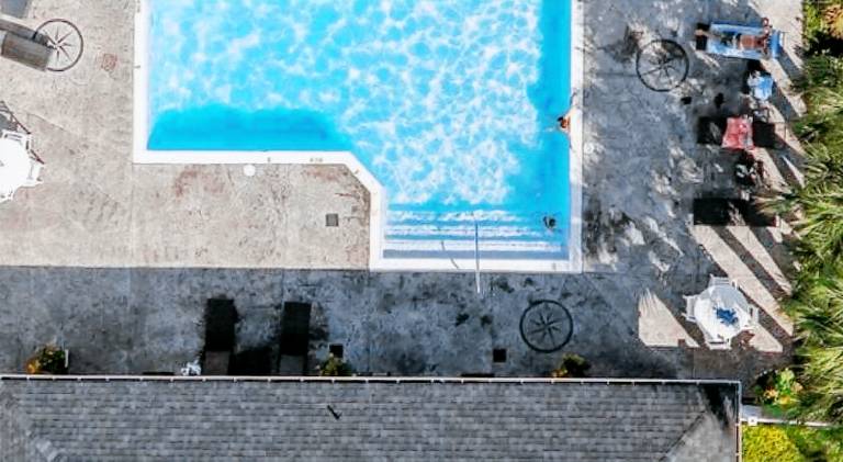 Serviced apartment with private pool & grill | Next to the beach | Pets are welcome — photo 3