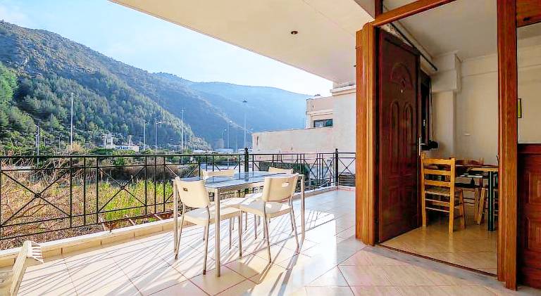 Apartment with barbeque, garden & terrace — photo 3