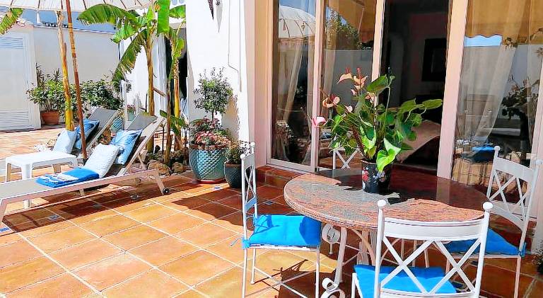 Villa with pool — photo 3