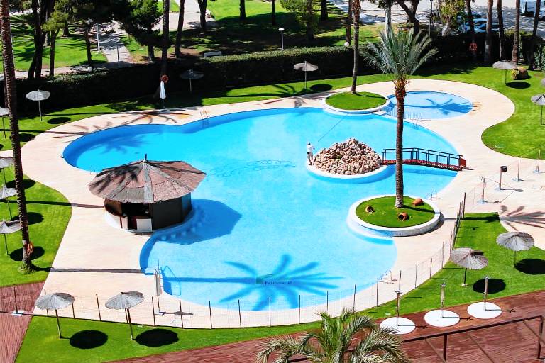 Child-friendly charming holiday apartment with terrace & pool | Beach view | Close to the beach | Pet-friendly — photo 2
