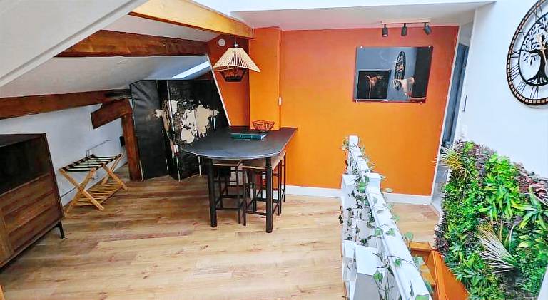 Holiday apartment with 1 room for 4 persons in Montrouge