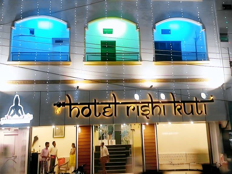Hotel Rishi Kuti in Indore