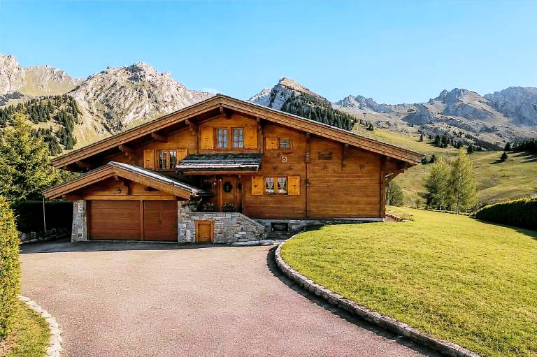 Ferienhaus mit Hund in La Clusaz für max. 9 Personen Ferienhaus mit Hund in La Clusaz für max. 9 Personen