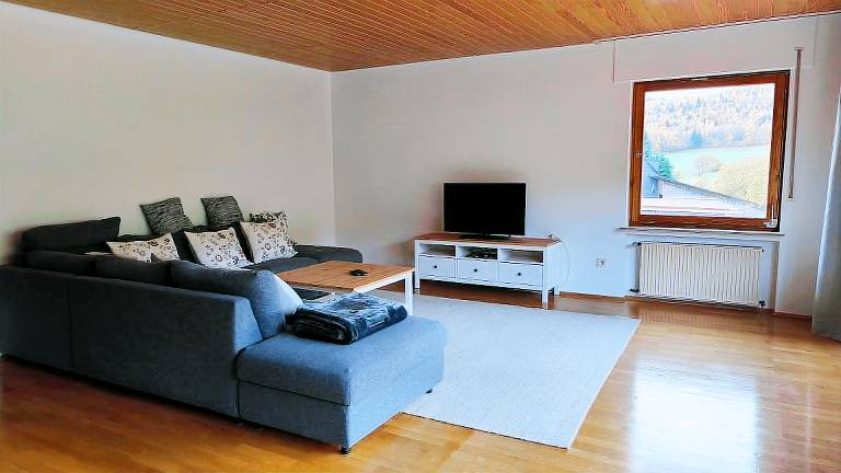 Family-oriented vacation home with grill & garden | Perfect for remote work | Pets allowed — photo 2