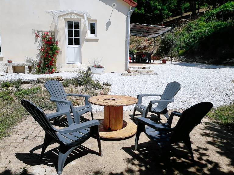 Cottage with grill — photo 2