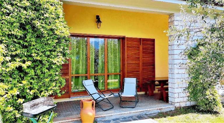 Holiday apartment with terrace, heated pool & yard | Pet-friendly — photo 5