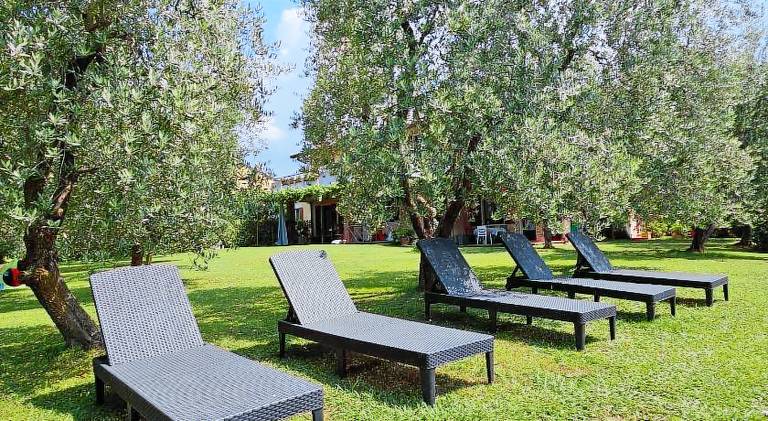 Holiday apartment with garden, grill & pool — photo 4