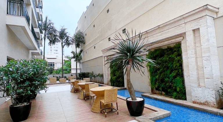 Charming rental apartment with pool & hot tub | Close to the beach | Dogs allowed — photo 4