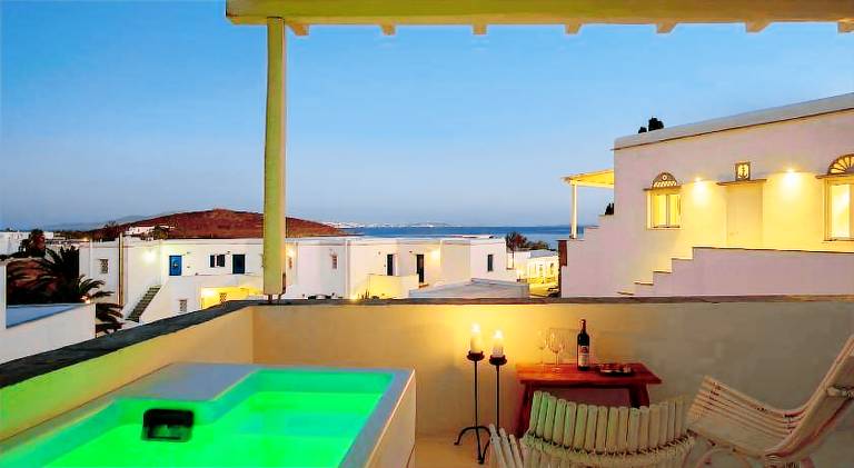 ALASI Tinos Jacuzzi Hotel in Tinos