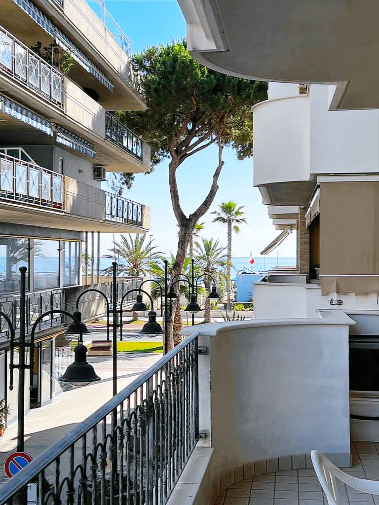 Child-friendly beautiful rental apartment | Sea view | Next to the beach | Pet-friendly — photo 2