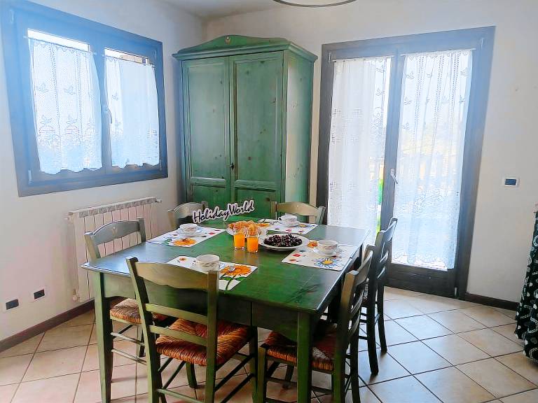 Holiday apartment with yard & barbecue — photo 4