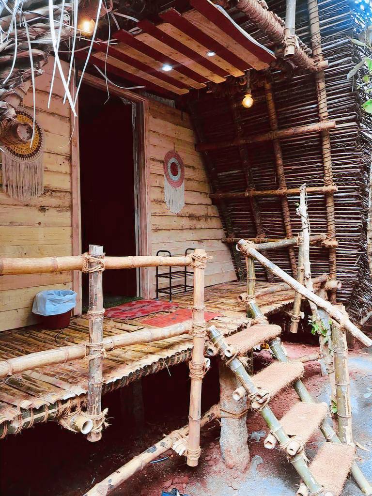 House  White Town