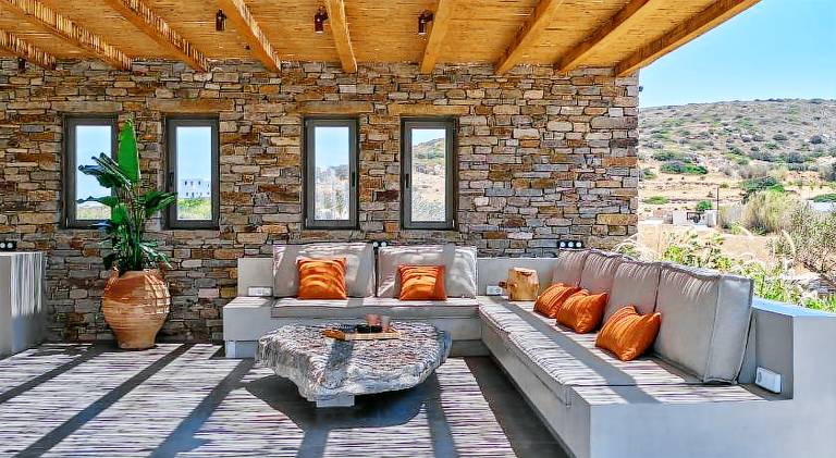 Fully equipped spacious villa with garden, hot tub & patio | Pet-friendly — photo 3