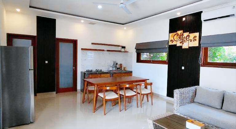 Villa with pool — photo 3