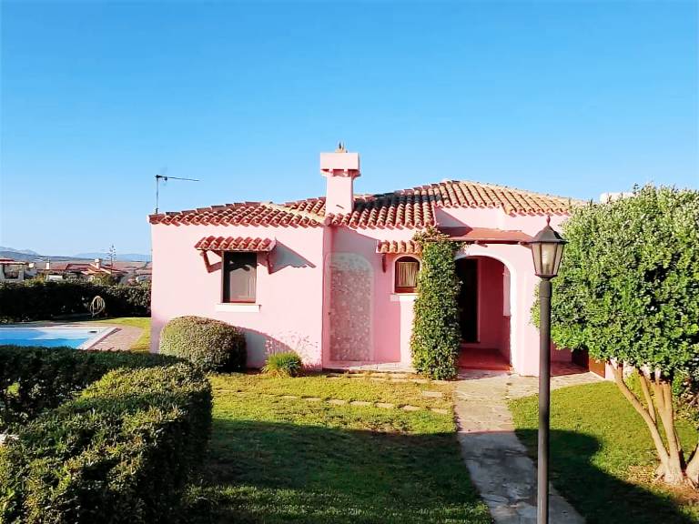 Villa with terrace, private pool & garden | Nature view — photo 2