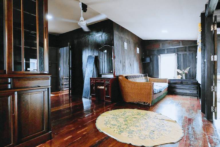 Nice villa with yard & barbecue | Perfect for remote work | Dogs allowed in Phetchaburi
