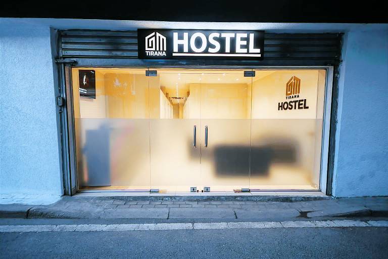 Hostel  21 Dhjetori