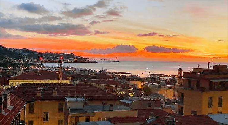 Holiday apartment with 2 rooms for 6 persons in Sanremo