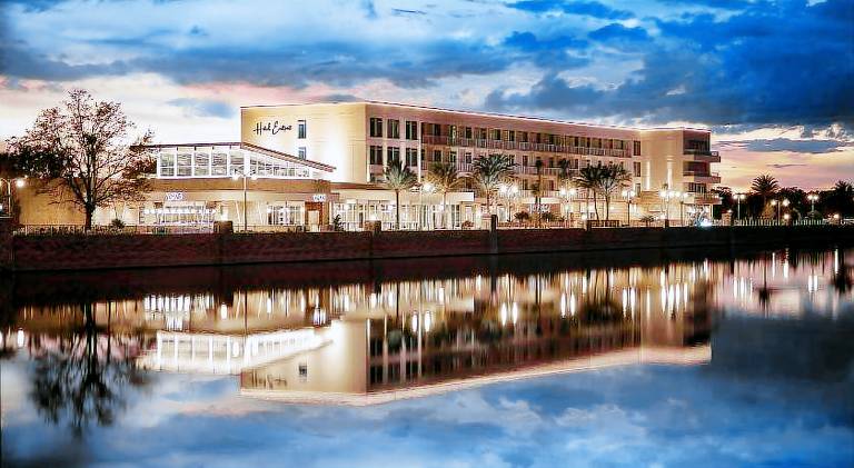 Hotel Eastport in Wildwood, FL
