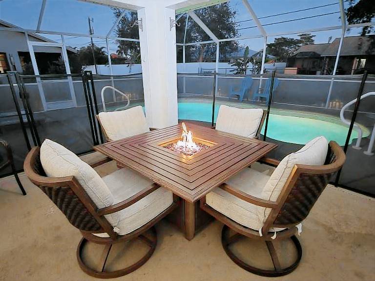Vacation home with barbecue & private pool — photo 4