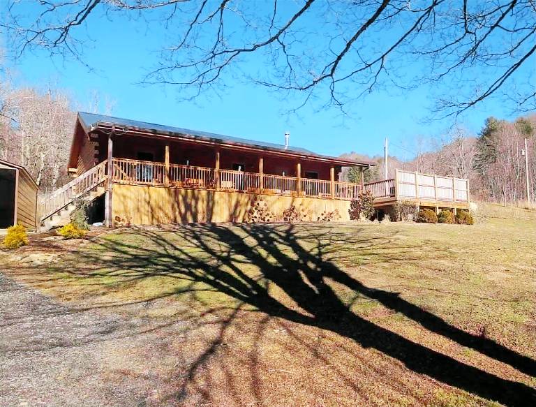 Cabin  Creston