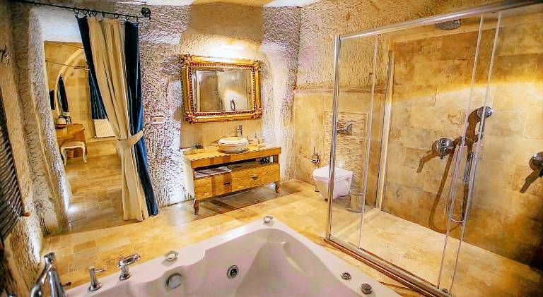 Azure Cave Suites — photo 3