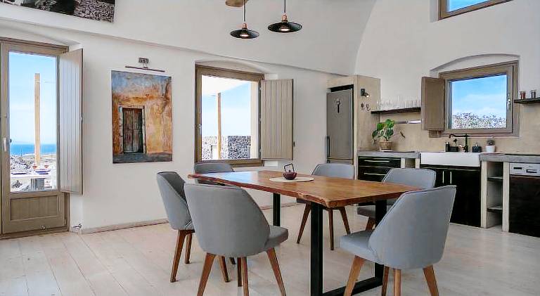 Fully equipped wonderful villa with garden, jacuzzi & patio | Perfect for remote work | Pet-friendly — photo 2