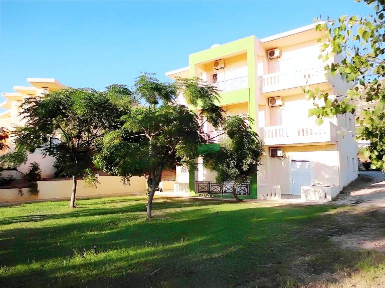 Rental apartment with garden & patio | Perfect for remote work in Kissamos