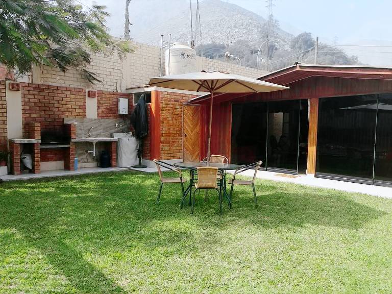 Hus  Los Girasoles