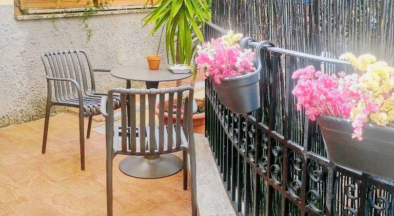 Holiday apartment with BBQ, garden & terrace — photo 2