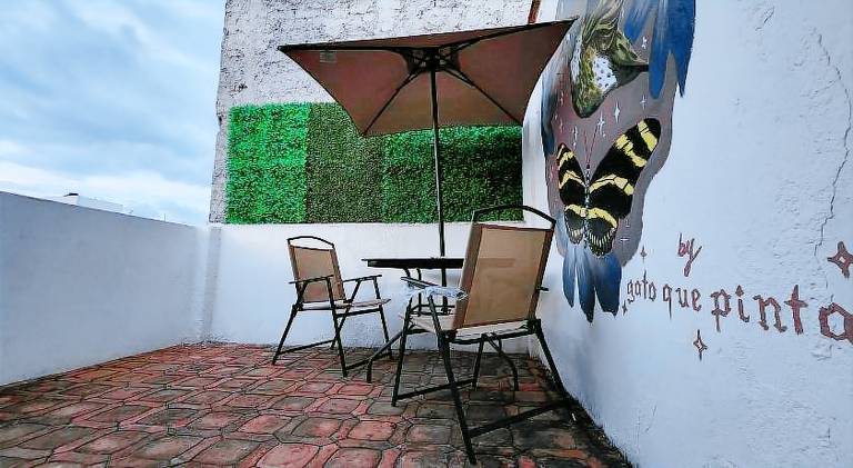 Vacation home with patio — photo 5