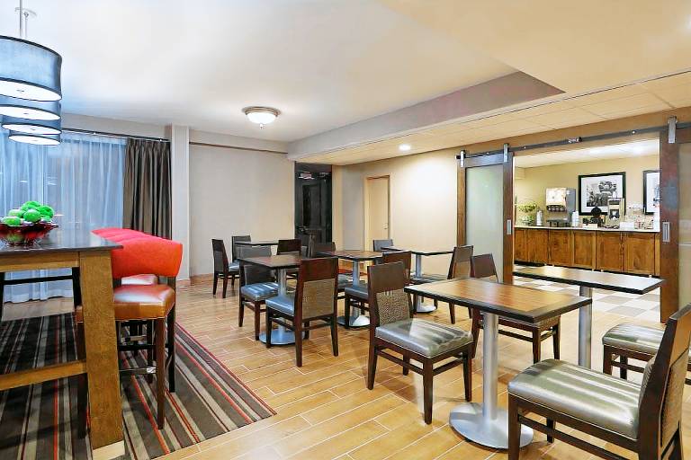Hampton Inn Raleigh/Cary — photo 3