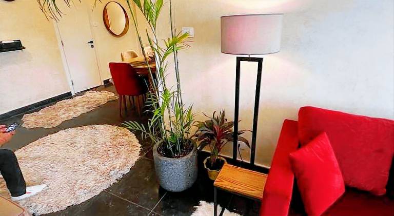 Rental apartment with patio — photo 3