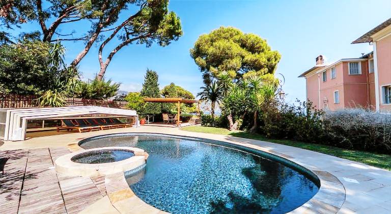 Villa with pool & hot tub | Pets are welcome — photo 3