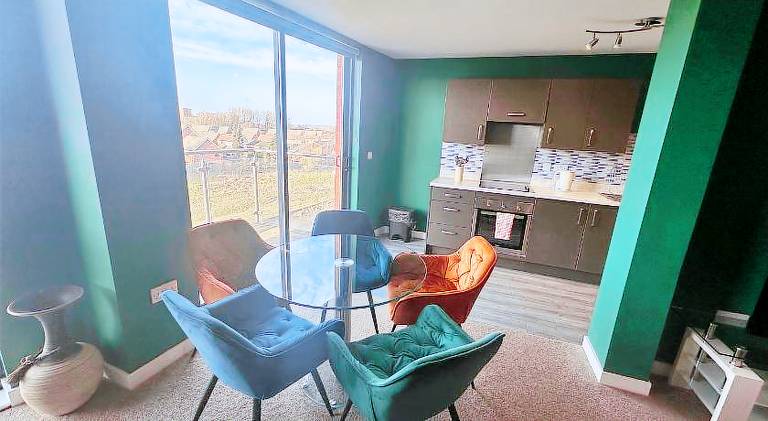 Big serviced apartment with terrace | Pet-friendly — photo 3
