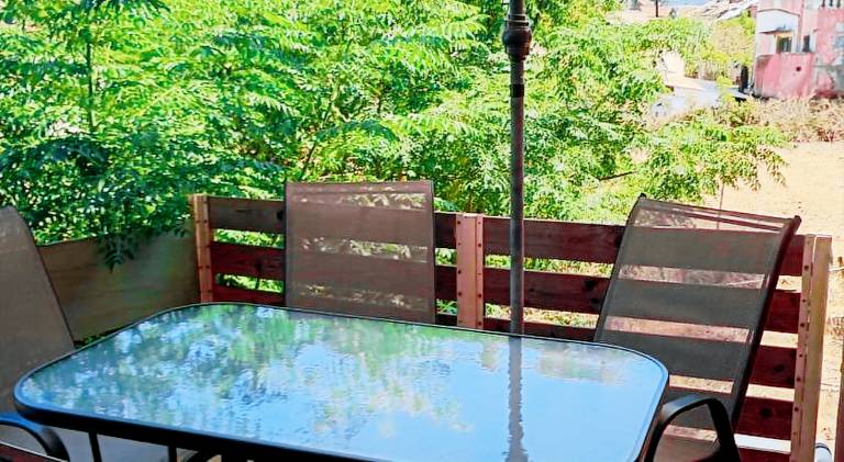 Fully equipped house with terrace & grill | Perfect for remote work | Dogs allowed — photo 3