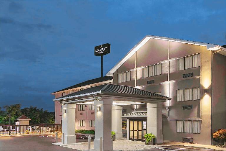 Country Inn & Suites by Radisson, Abingdon, VA — photo 2
