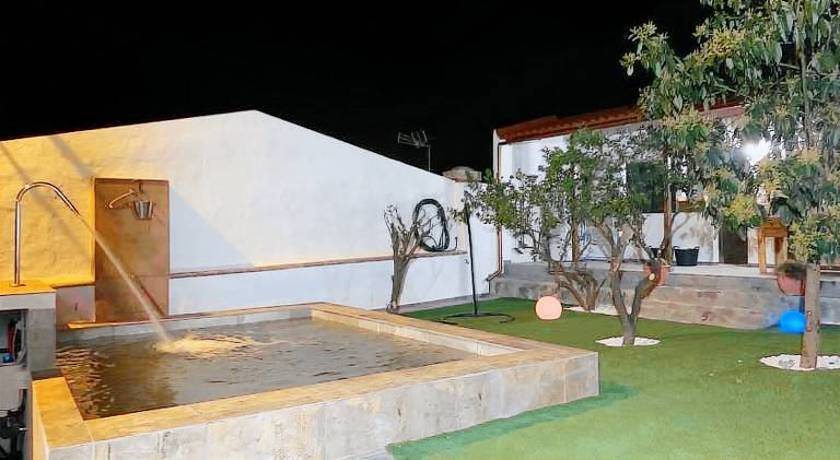 Fully equipped villa with private pool, BBQ & garden | Pets are welcome — photo 3