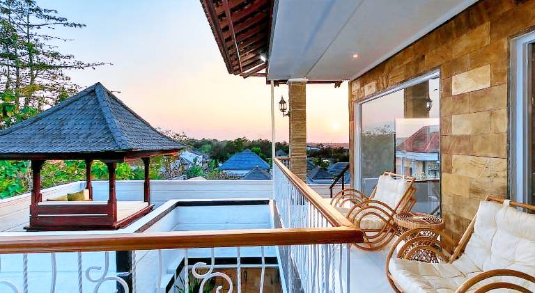 Villa with pool — photo 2