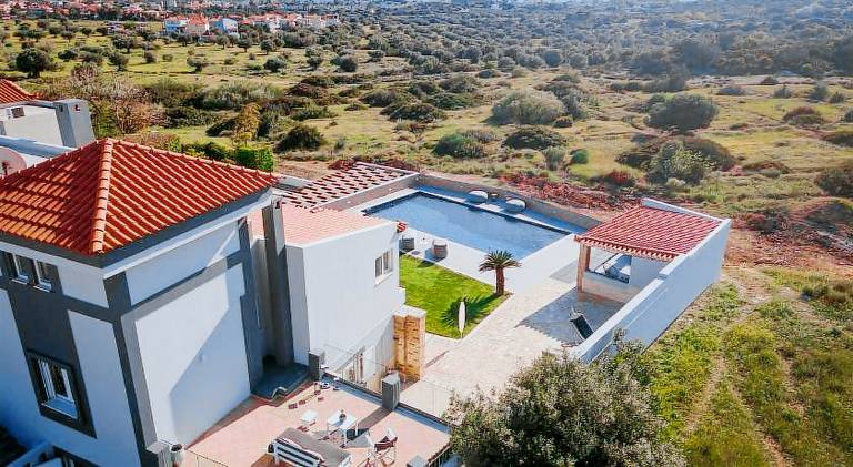 270 m² Villa