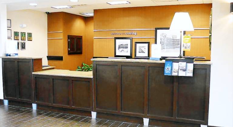 Hampton Inn & Suites Redding — photo 4
