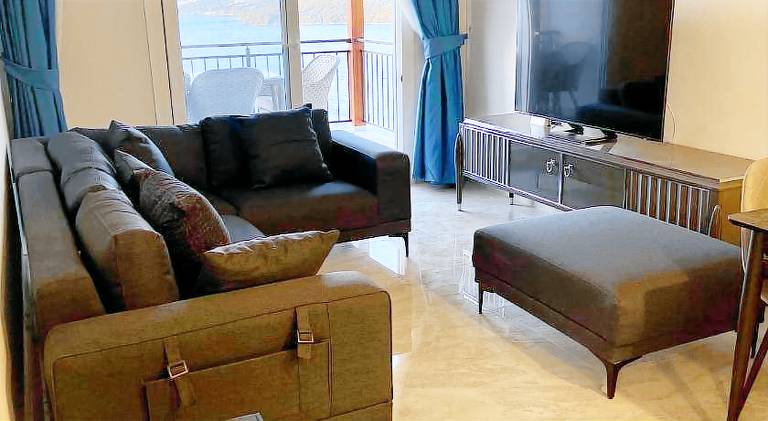 Holiday apartment with patio & pool — photo 2